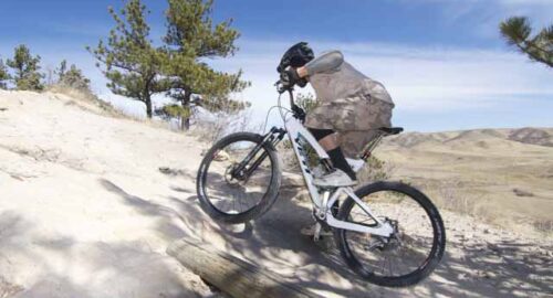Best Body Position for Efficient Climbing in Mountain Biking